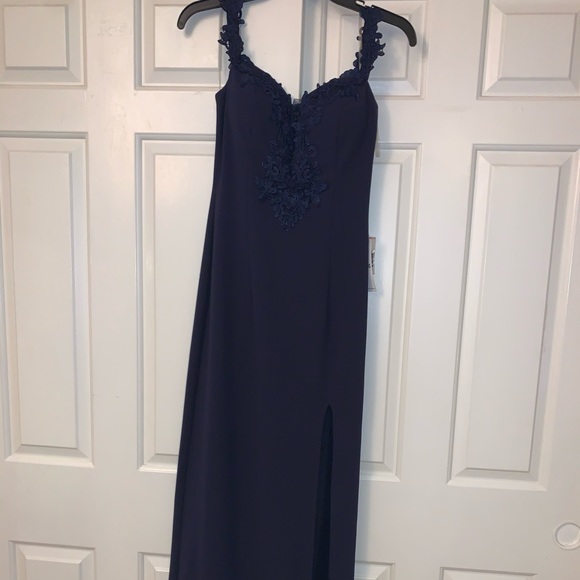 Dress - Picture 4 of 4